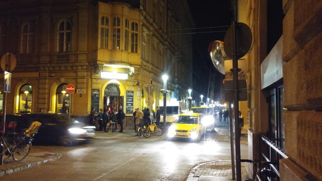 Sleepover City Center Apartment Budapest Phòng bức ảnh